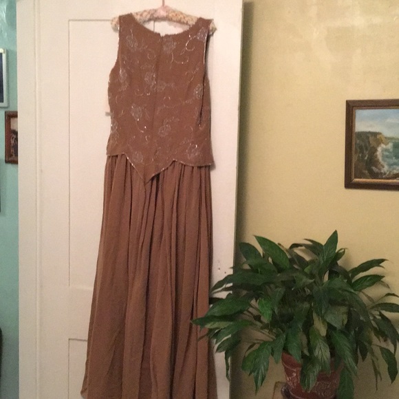 Lovely special occasion, cruise, fancy dress - Picture 3 of 7